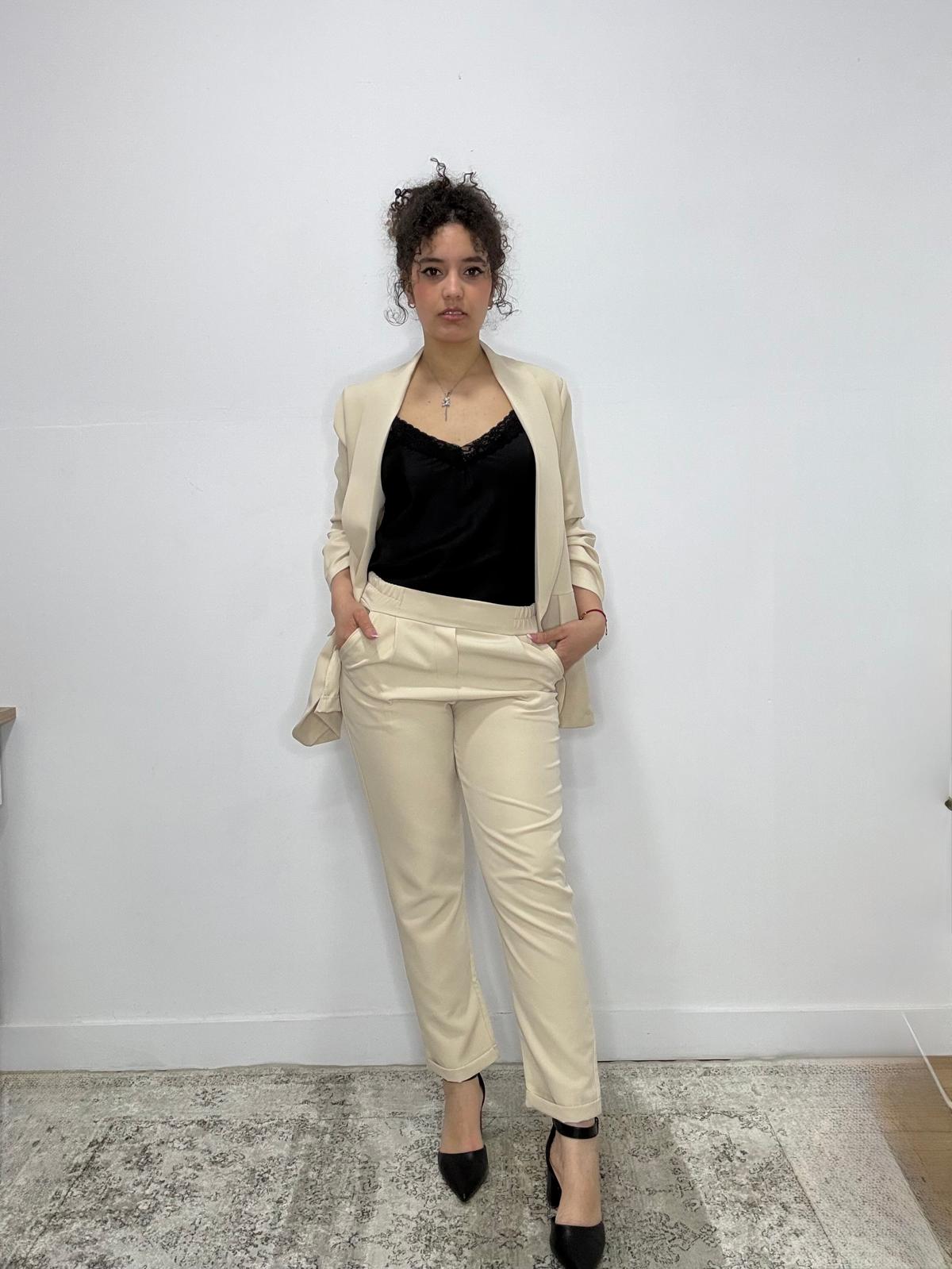 ✨ Conjunto Beige Elegancia Sofisticada