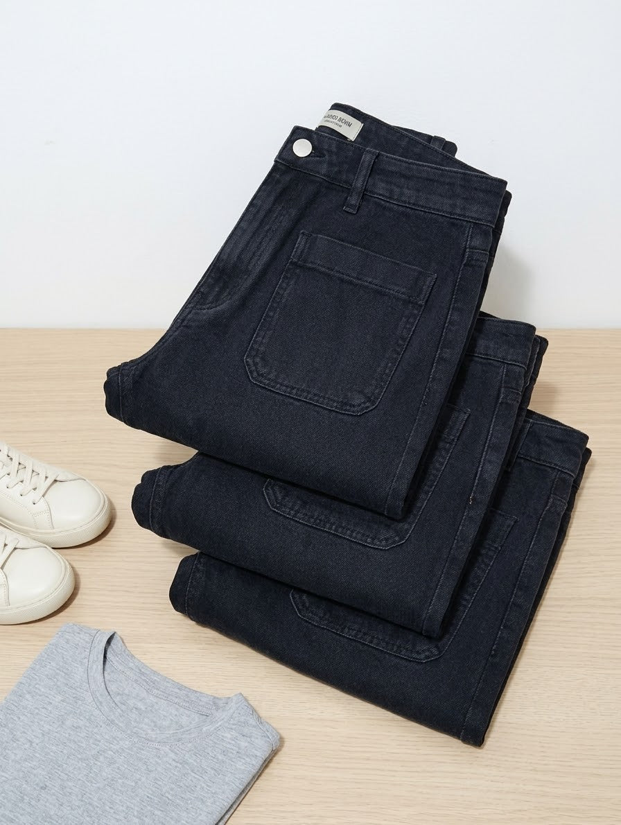 Jeans Negros Rectos de Tiro Alto - Detalle Bolsillos
