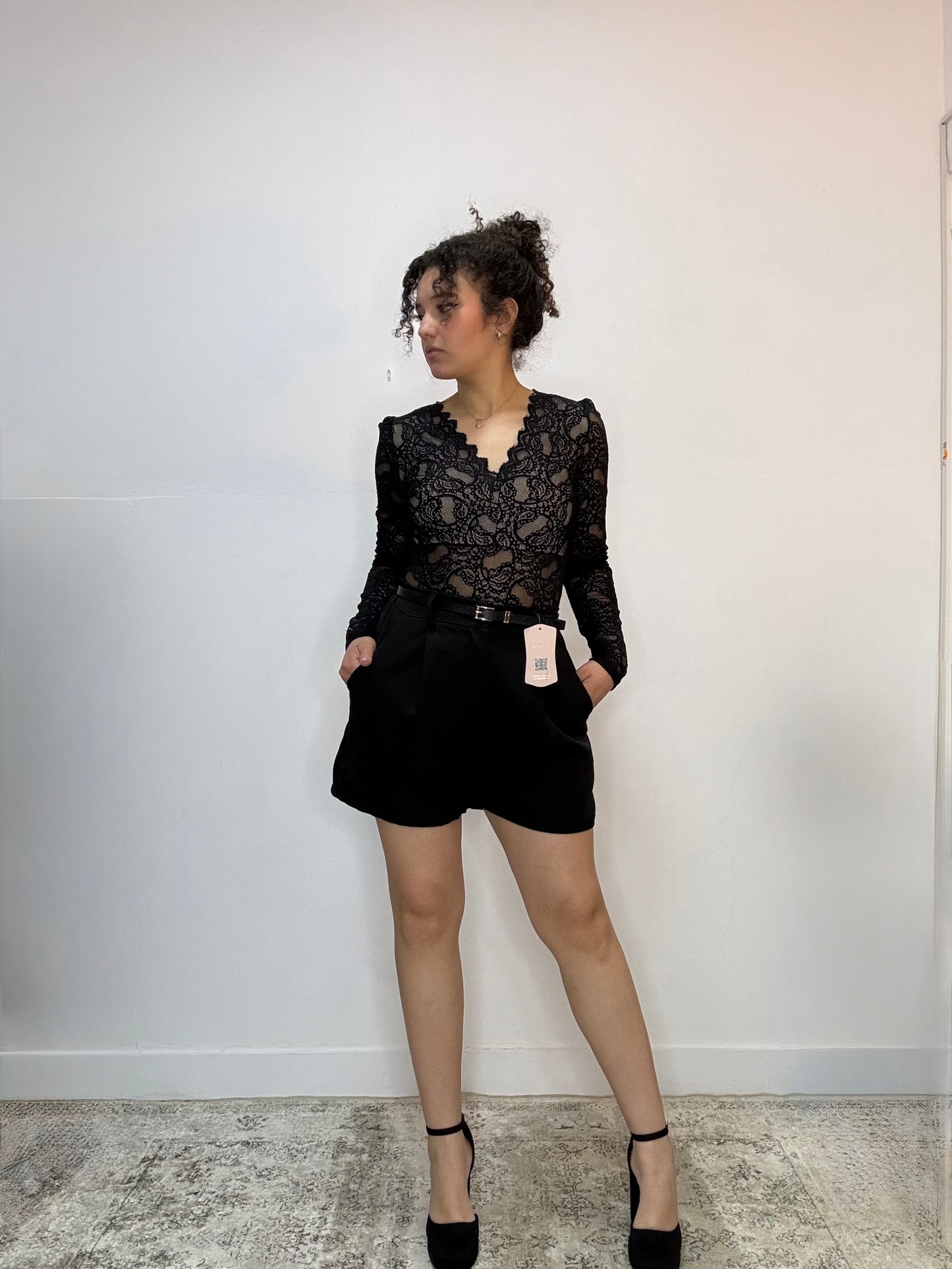 Pantalón corto de vestir con cinturón