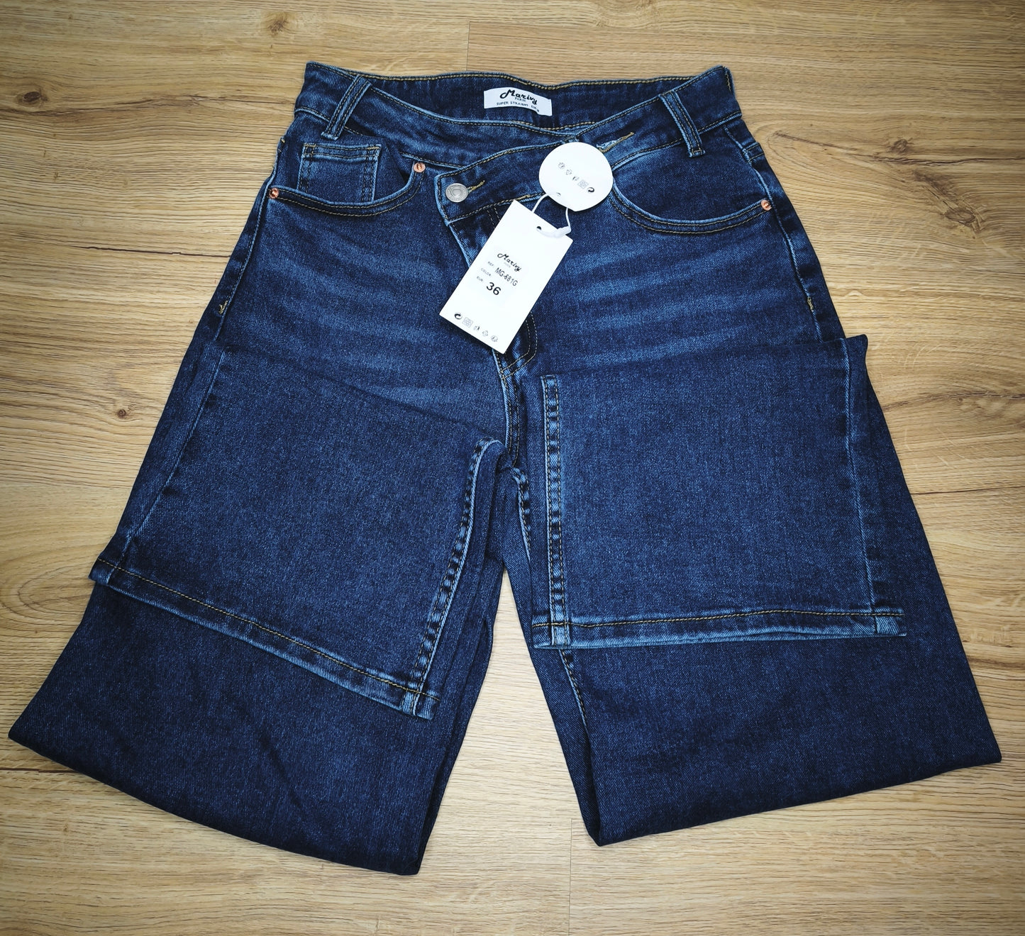 Jeans   cintura cruzada