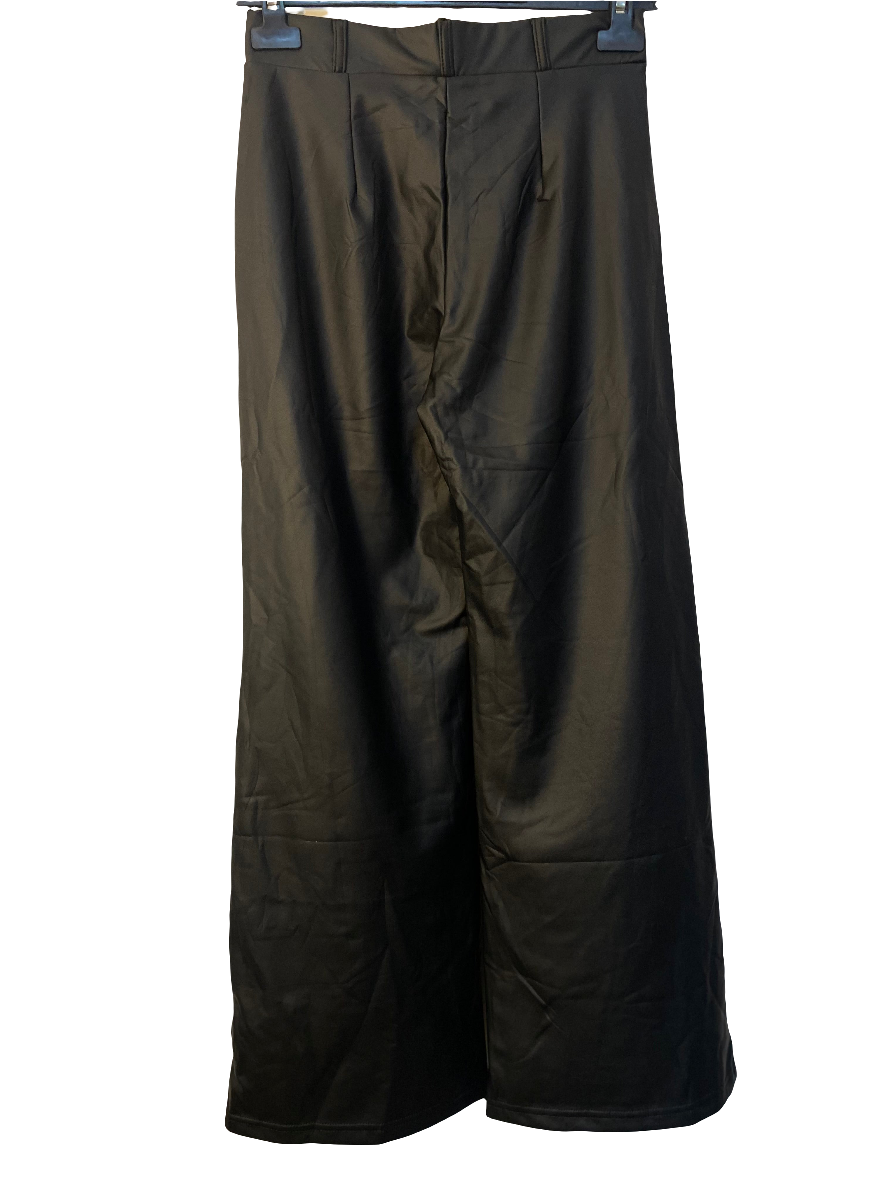 Pantalones de cuero negro