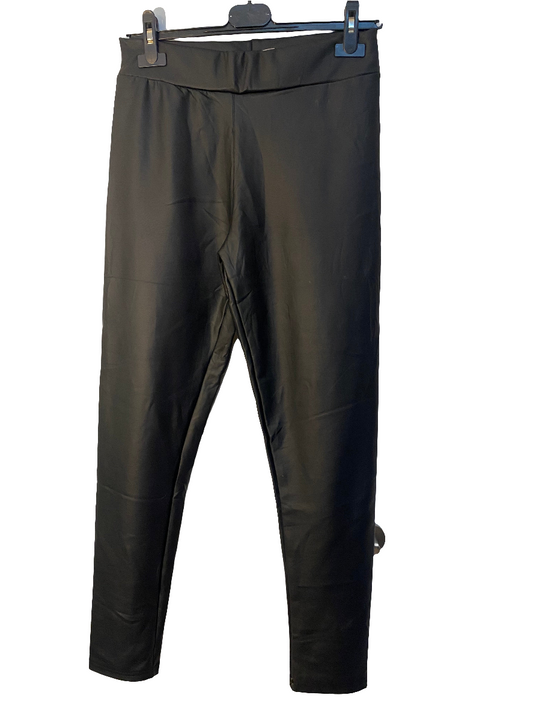 Pantalones de cuero negro